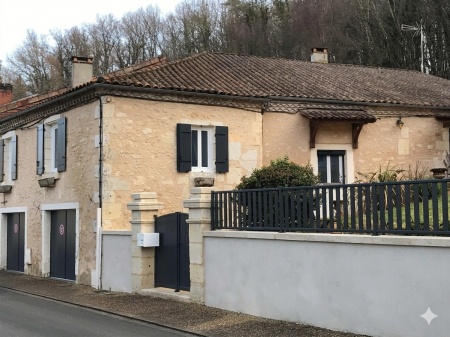 Les-Compagnons-Fenetriers-du-Perigord-SOLABAIE-Perigueux-portails-cloture..jpg